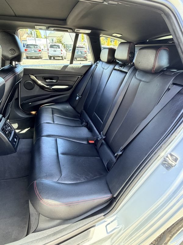 Used 2014 BMW 328i xDrive Wagon AWD/4WD image 19