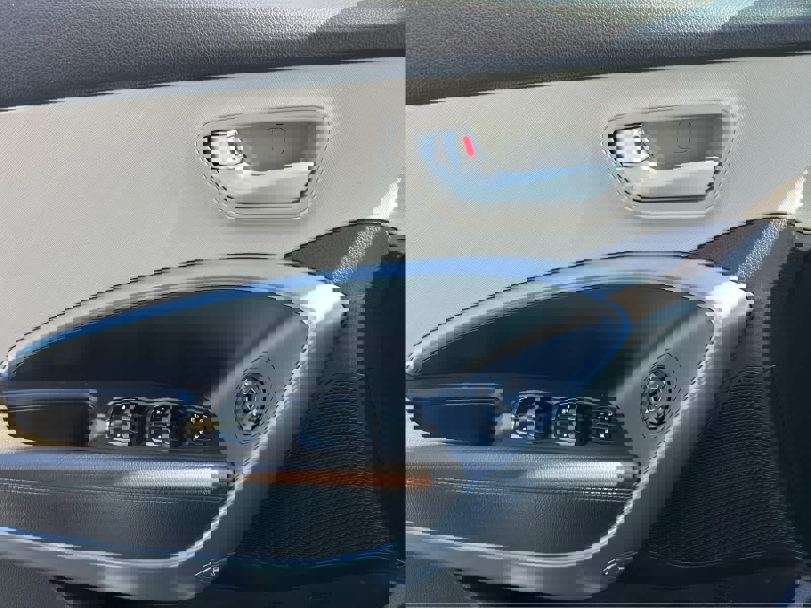 Used 2014 Hyundai Santa Fe GLS image 30