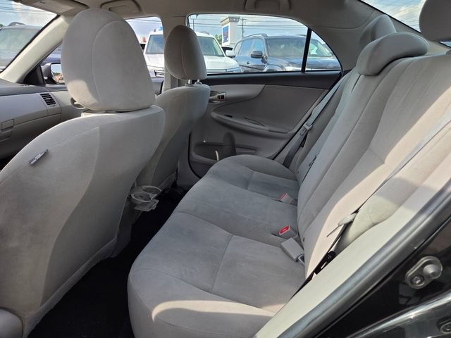 Used 2013 Toyota Corolla L FWD image 6