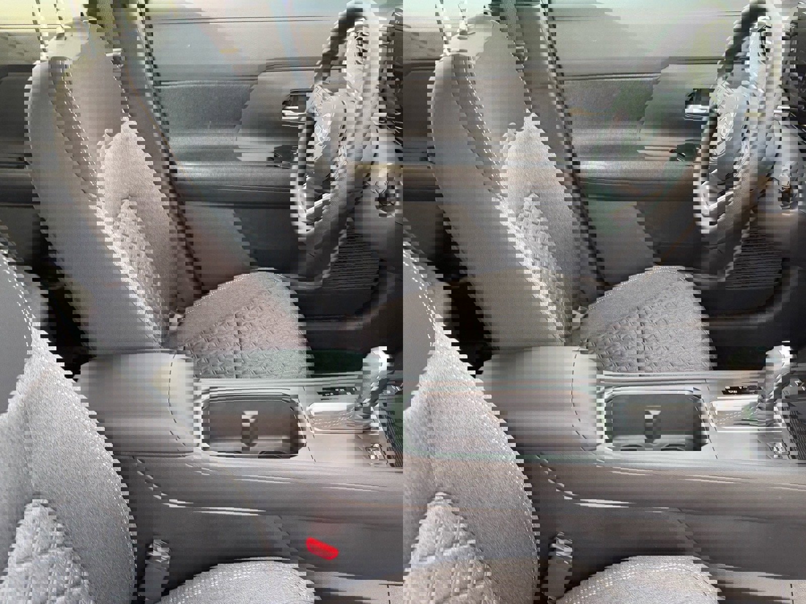 New 2026 Nissan Kicks SV image 12