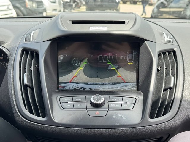 Used 2017 Ford Escape SE w/ Equipment Group 201A image 4