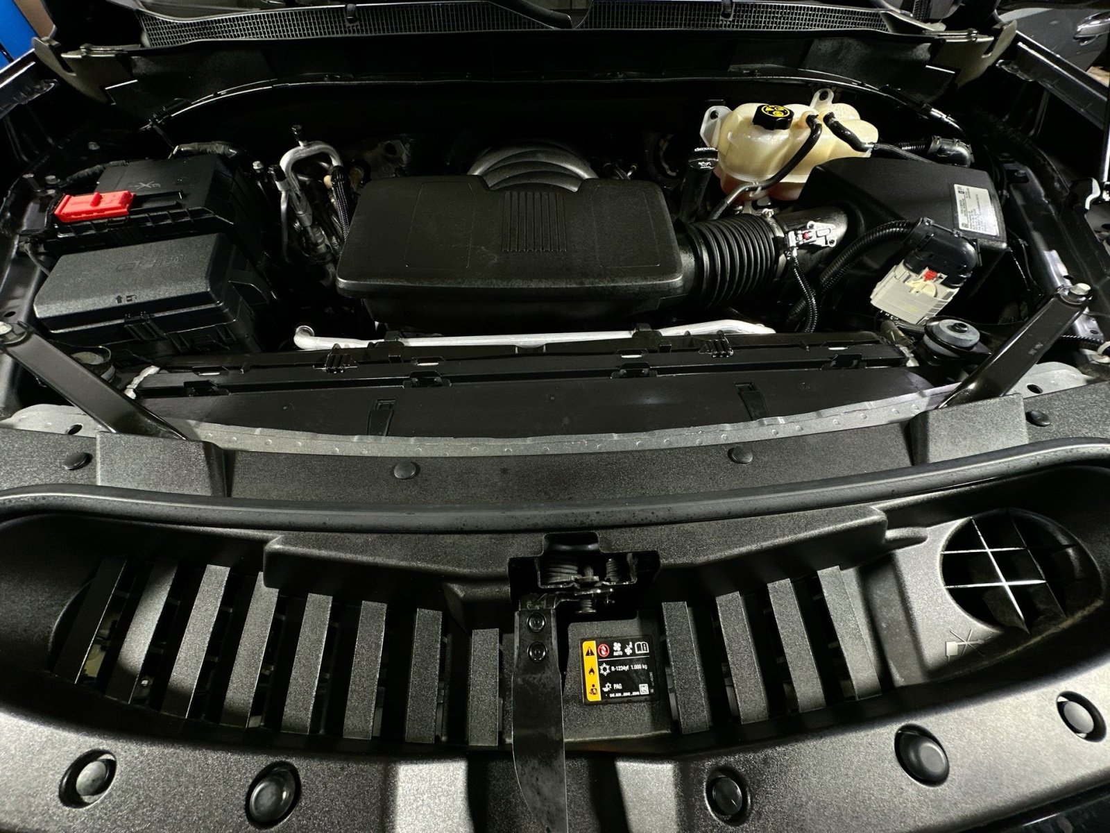 Used 2021 Chevrolet Tahoe Premier w/ Premium Package image 38