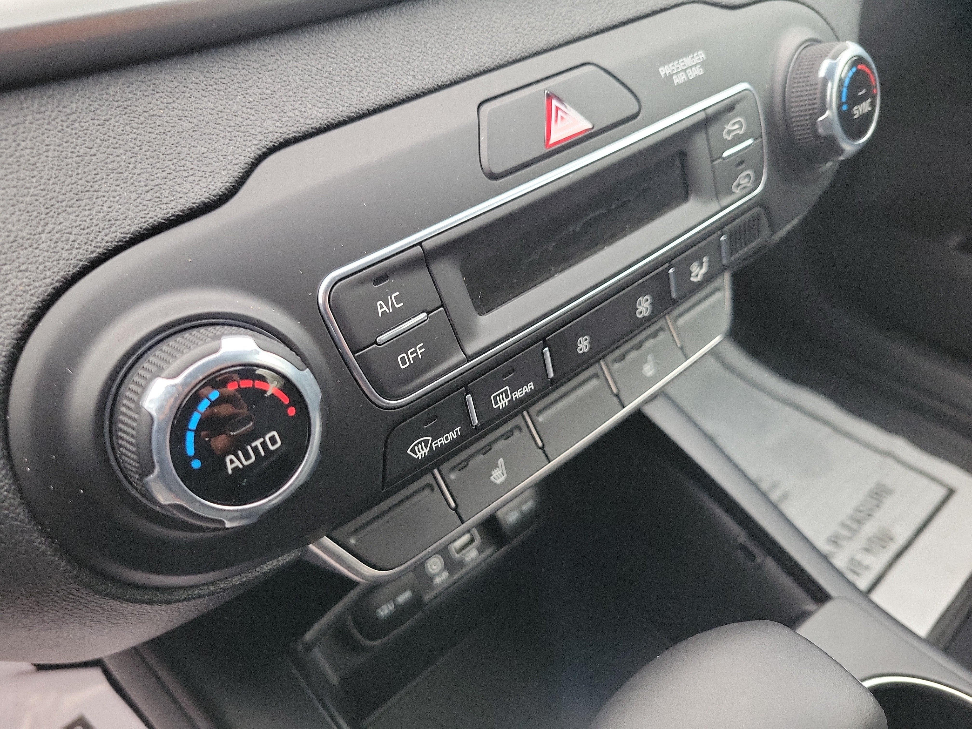 Used 2019 Kia Sorento AWD w/ LX Convenience Package image 19