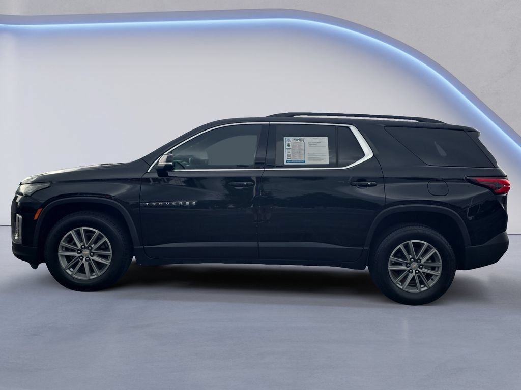 Used 2023 Chevrolet Traverse LT FWD image 2