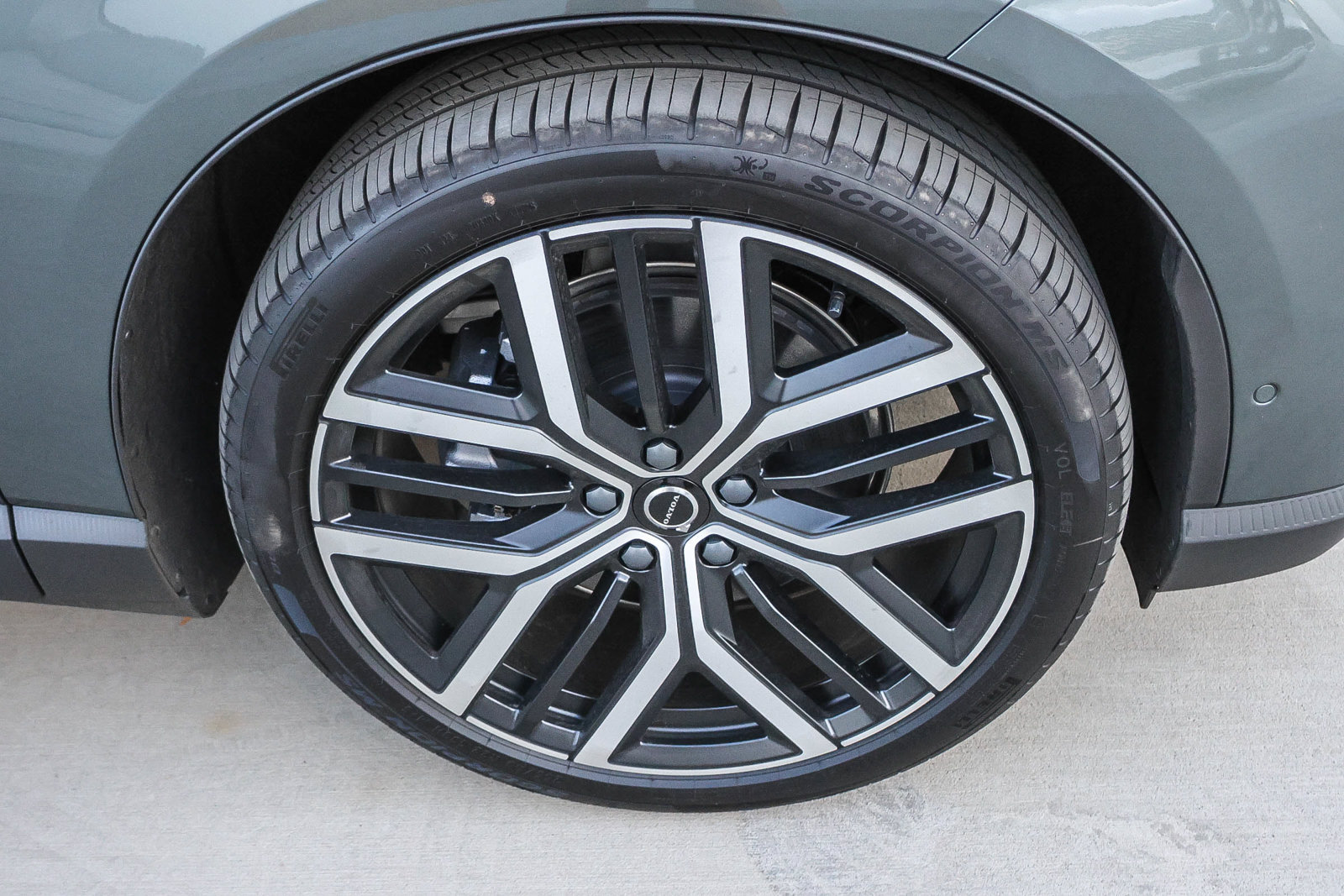 New 2027 Volvo EX60 Ultra AWD/4WD image 12
