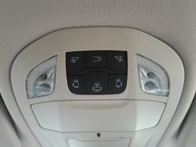 Used 2023 Chrysler Pacifica Touring-L FWD image 56