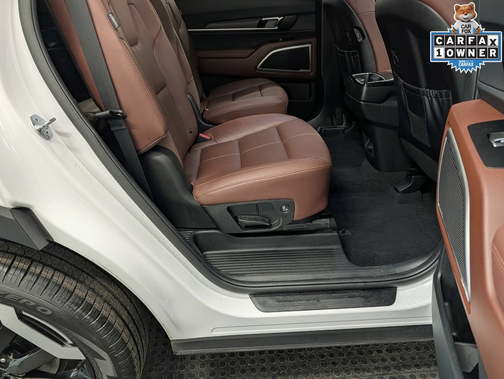 Certified 2024 Kia Telluride EX w/ EX Captain's Chair Package AWD/4WD image 33