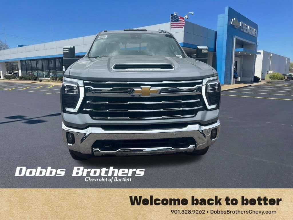 New 2026 Chevrolet Silverado 2500 LTZ w/ LTZ Premium Package AWD/4WD image 2