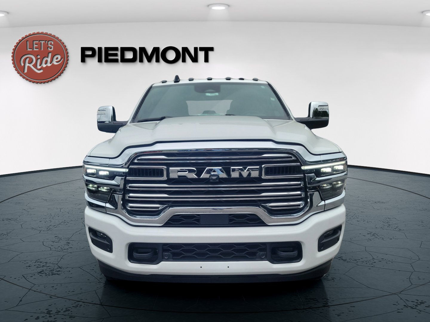 New 2026 RAM 2500 Laramie AWD/4WD image 3