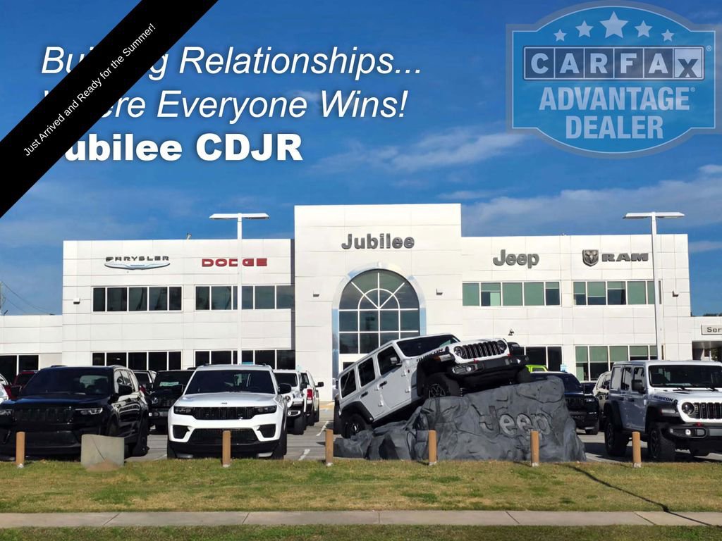 Used 2015 Jeep Wrangler Unlimited Rubicon AWD/4WD image 6