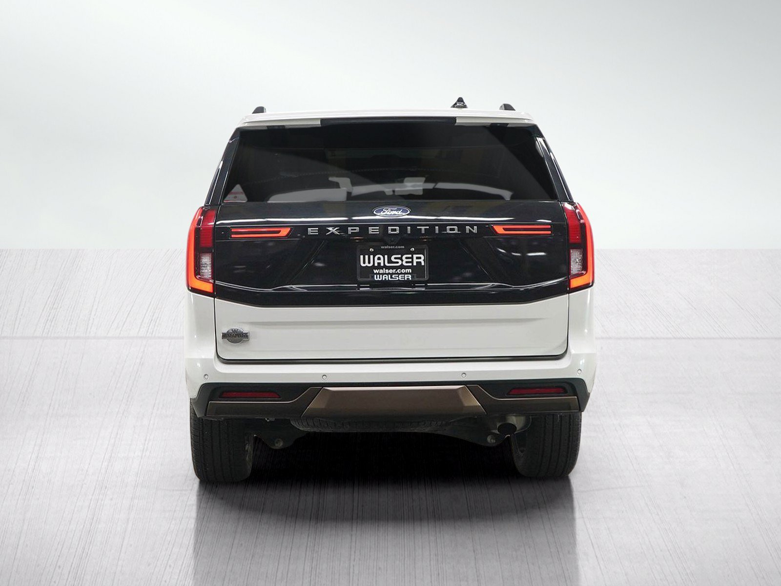 Used 2025 Ford Expedition King Ranch AWD/4WD image 4