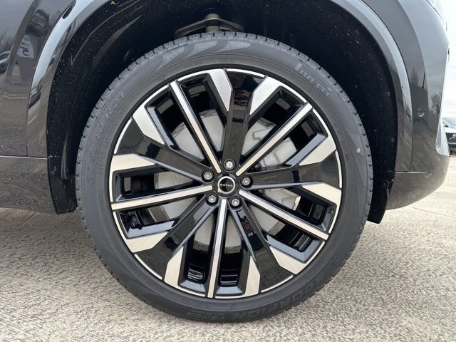 New 2026 Volvo XC90 T8 Plus w/ Protection Package Premier image 9