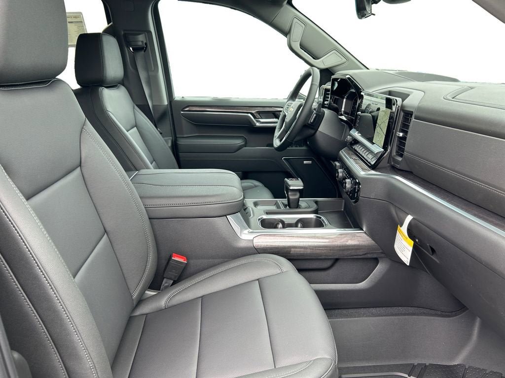 New 2026 Chevrolet Silverado 1500 LTZ w/ Technology Package RWD image 17