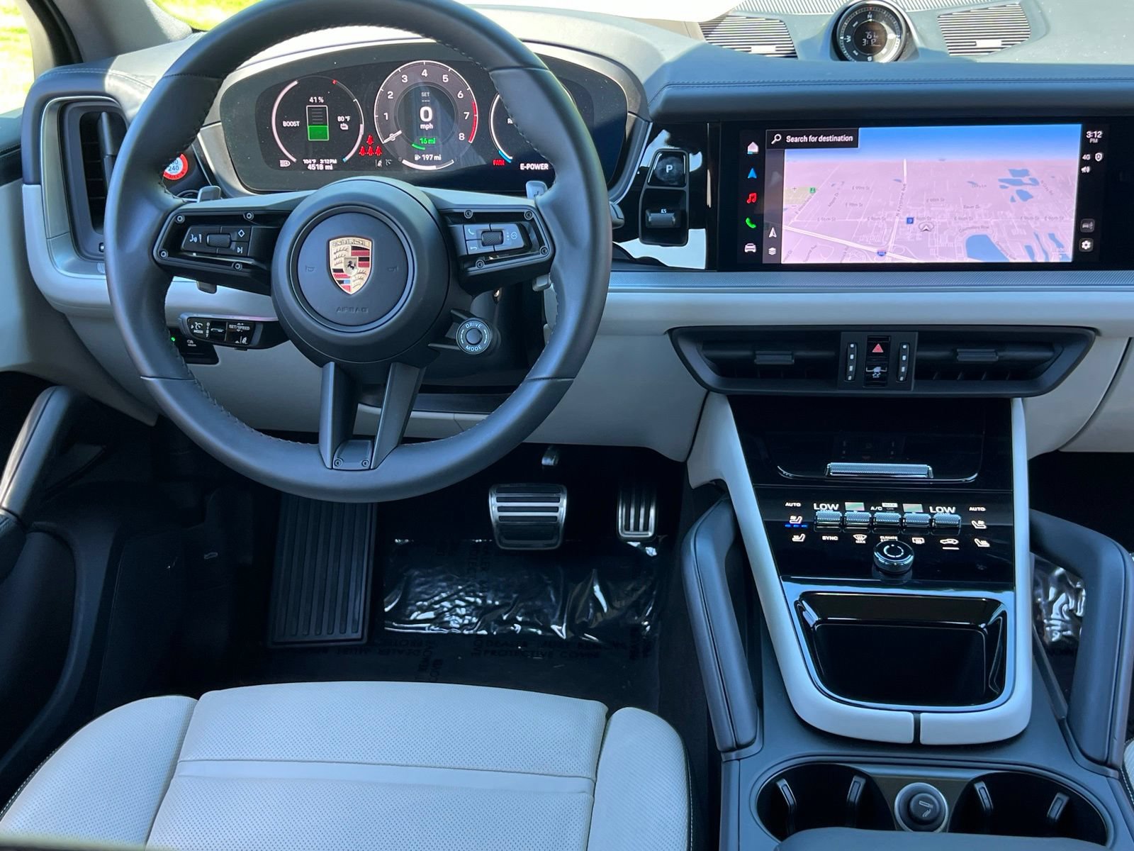 Certified 2025 Porsche Cayenne S AWD/4WD image 17