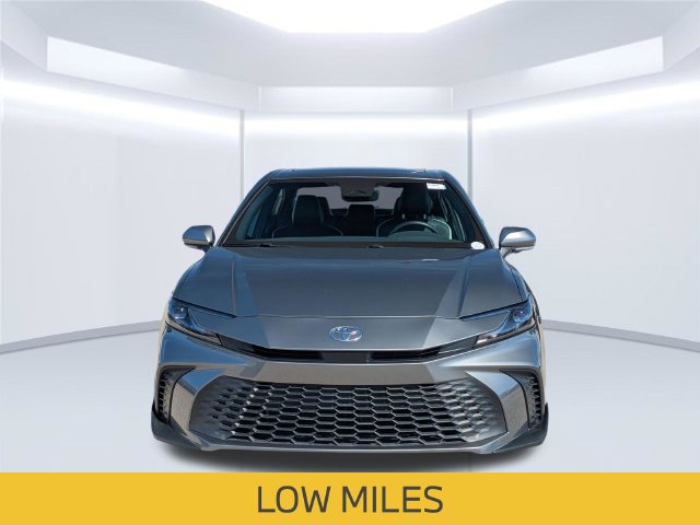 Used 2025 Toyota Camry SE w/ Convenience Package FWD image 11