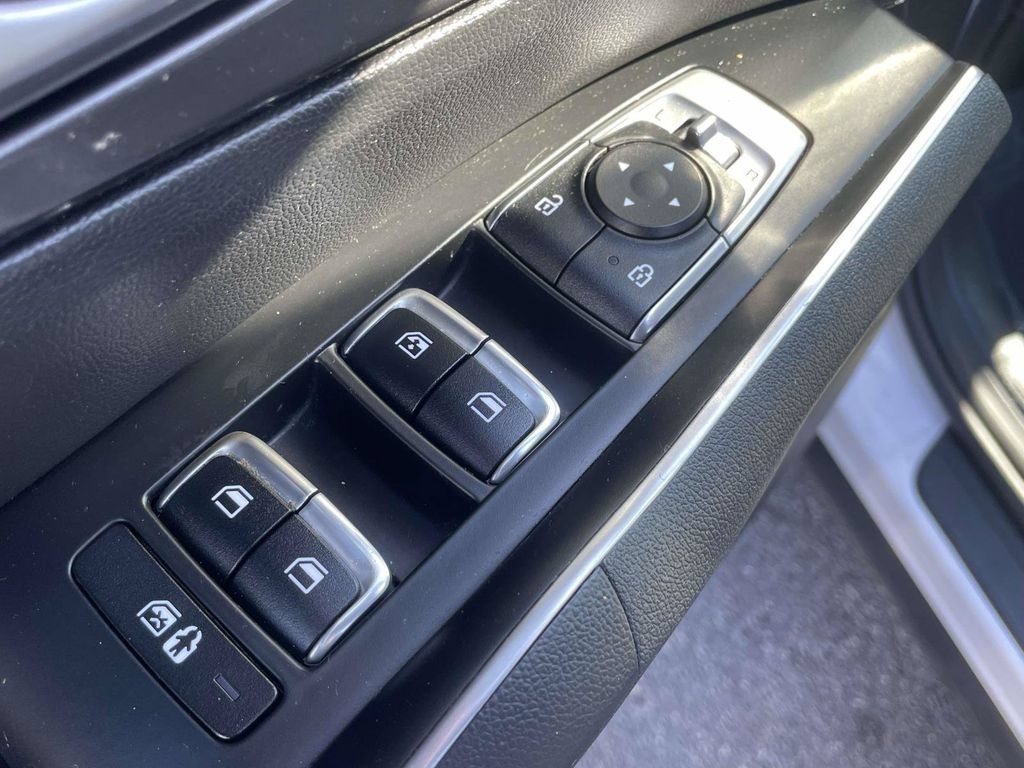 Used 2022 Kia Sorento S w/ Panoramic Sunroof Package FWD image 22