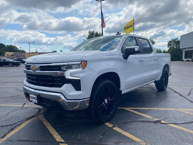 Used 2025 Chevrolet Silverado 1500 LT image 14