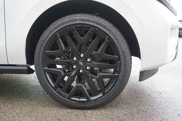 New 2027 Ford Expedition Platinum w/ Stealth Performance Package AWD/4WD image 19