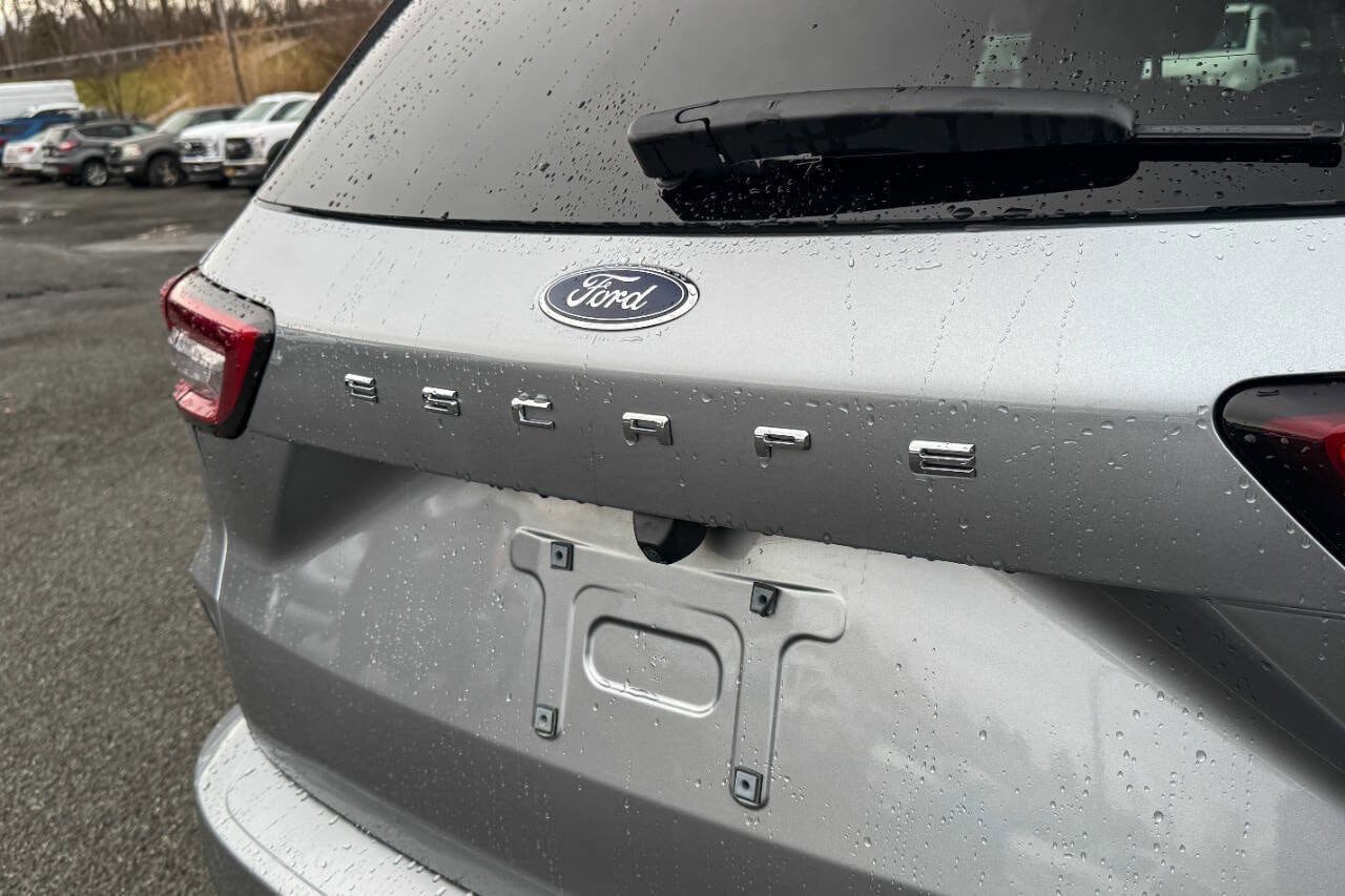 Used 2023 Ford Escape ST-Line Elite w/ Premium Technology Package AWD/4WD image 17