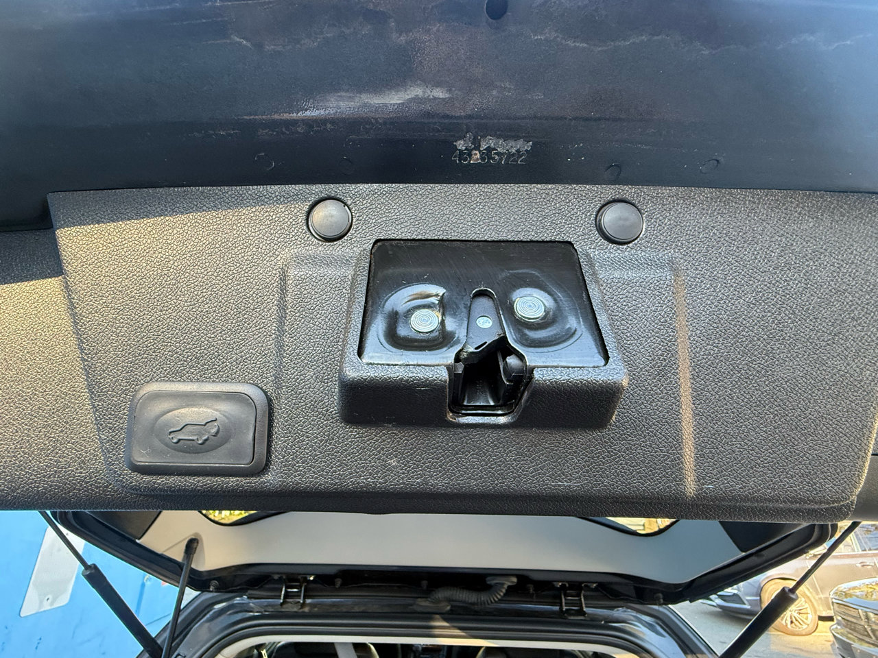 Used 2014 Chevrolet Traverse LTZ w/ LPO, 'HIT The Road' Package image 33