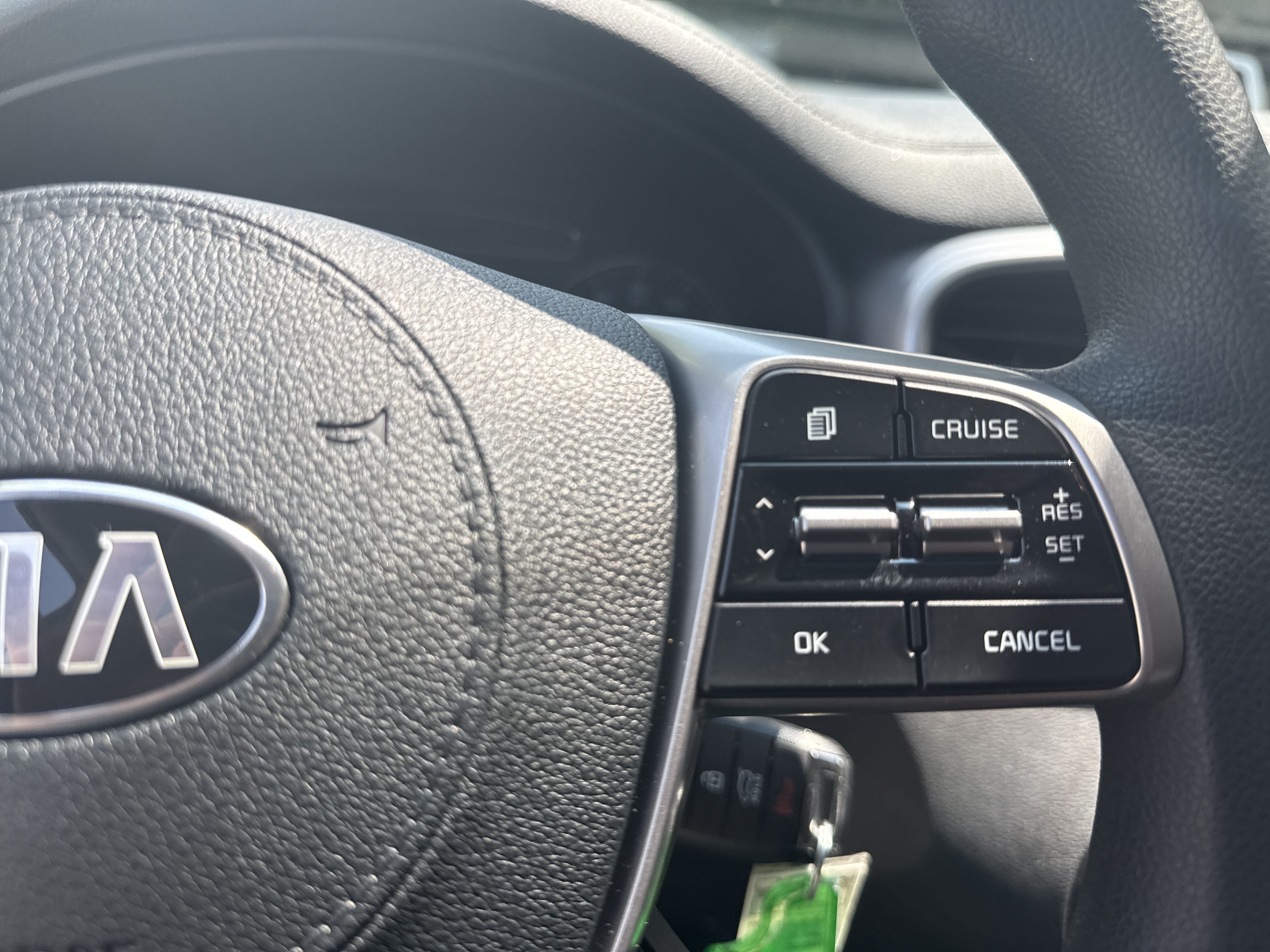 Used 2020 Kia Sorento LX FWD image 25