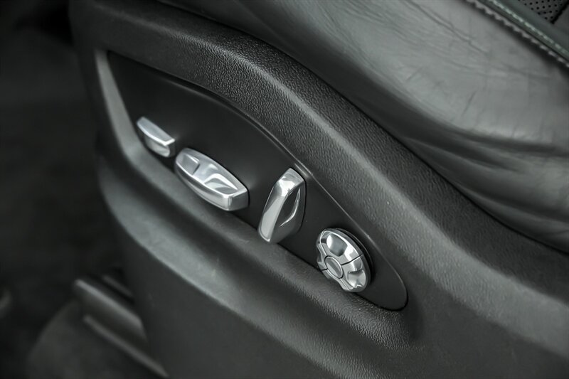 Used 2021 Porsche Cayenne Coupe AWD/4WD image 22
