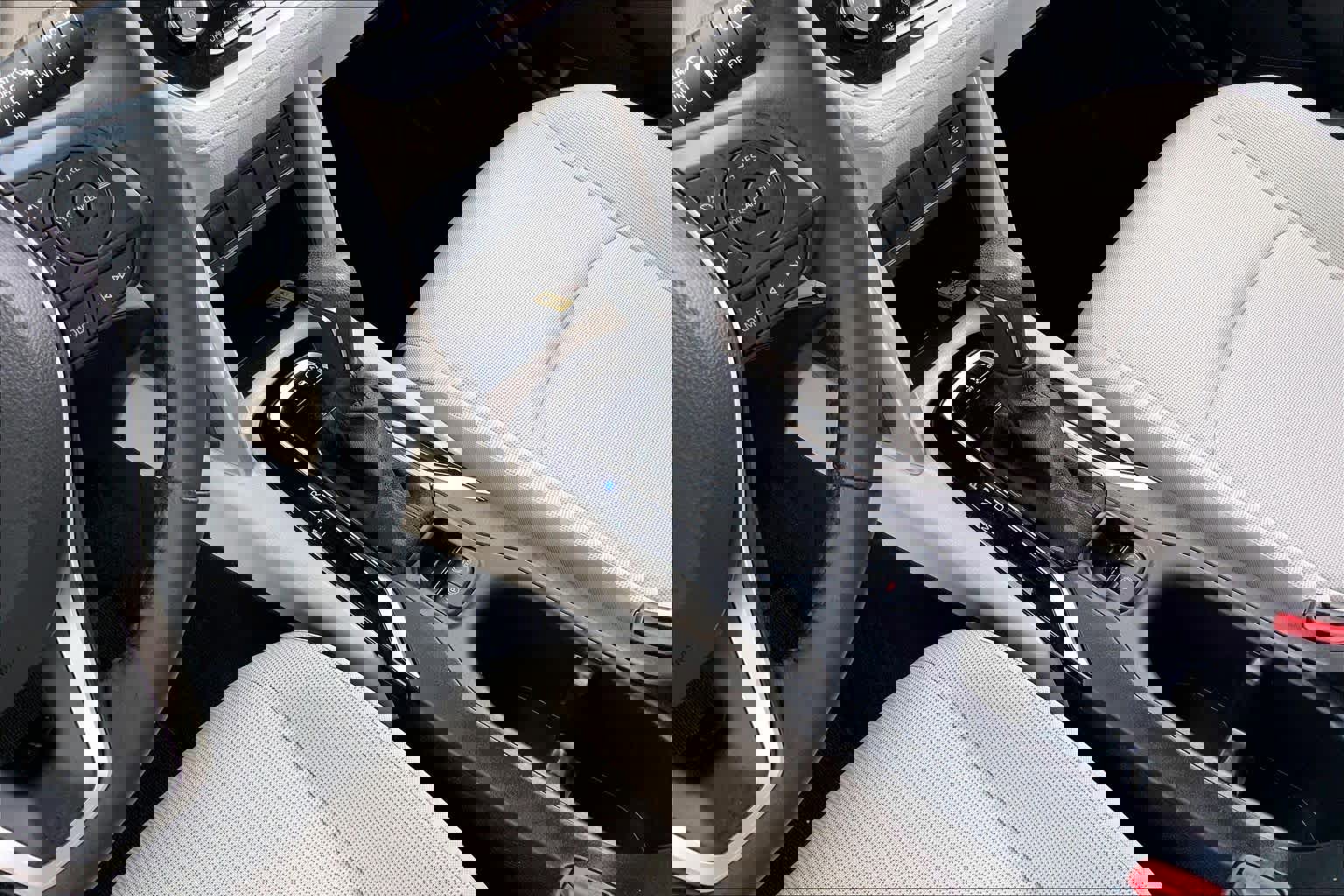 Used 2023 Toyota Corolla Cross LE FWD image 16