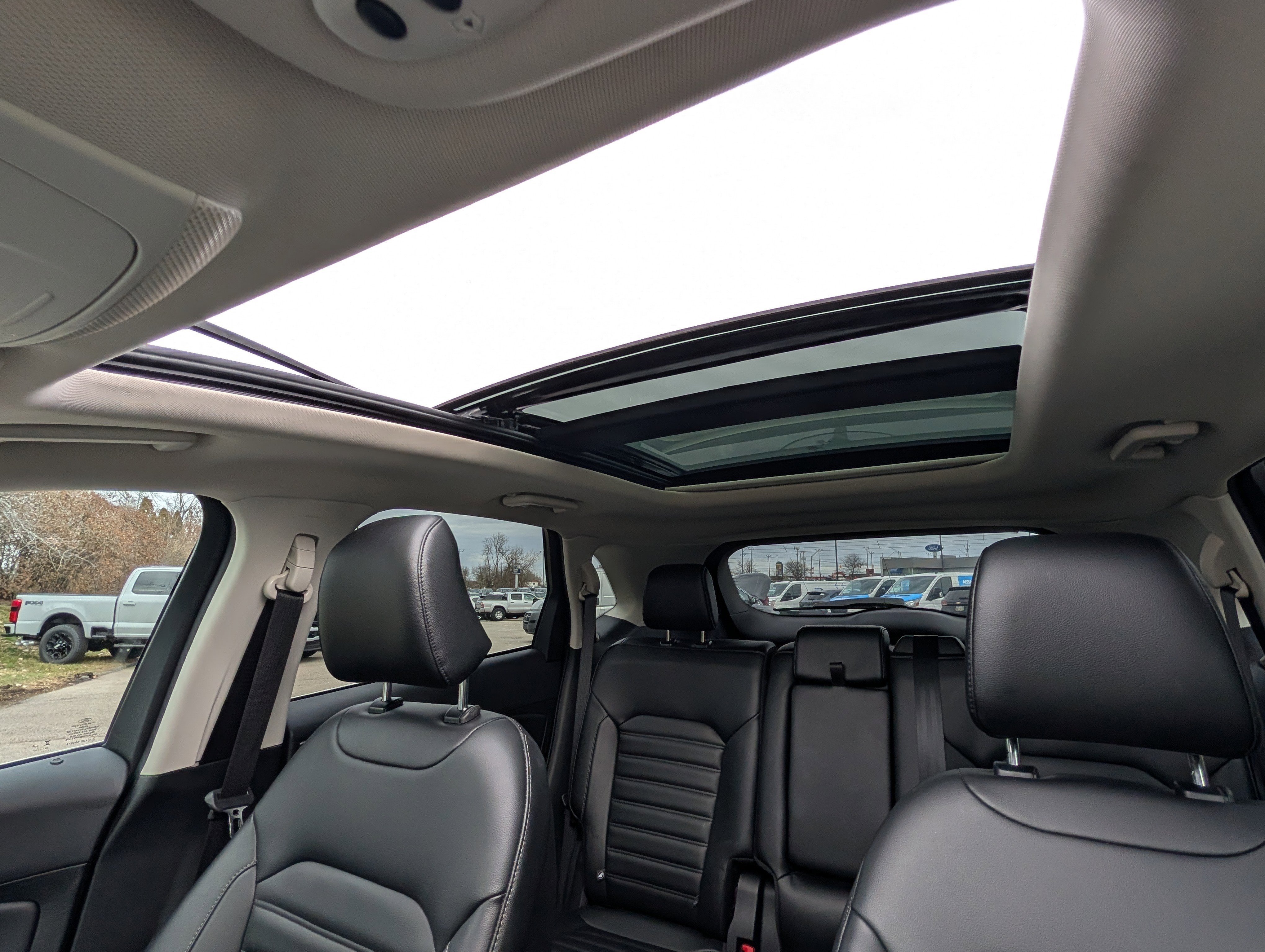 Used 2024 Ford Edge SEL w/ Convenience Package image 28