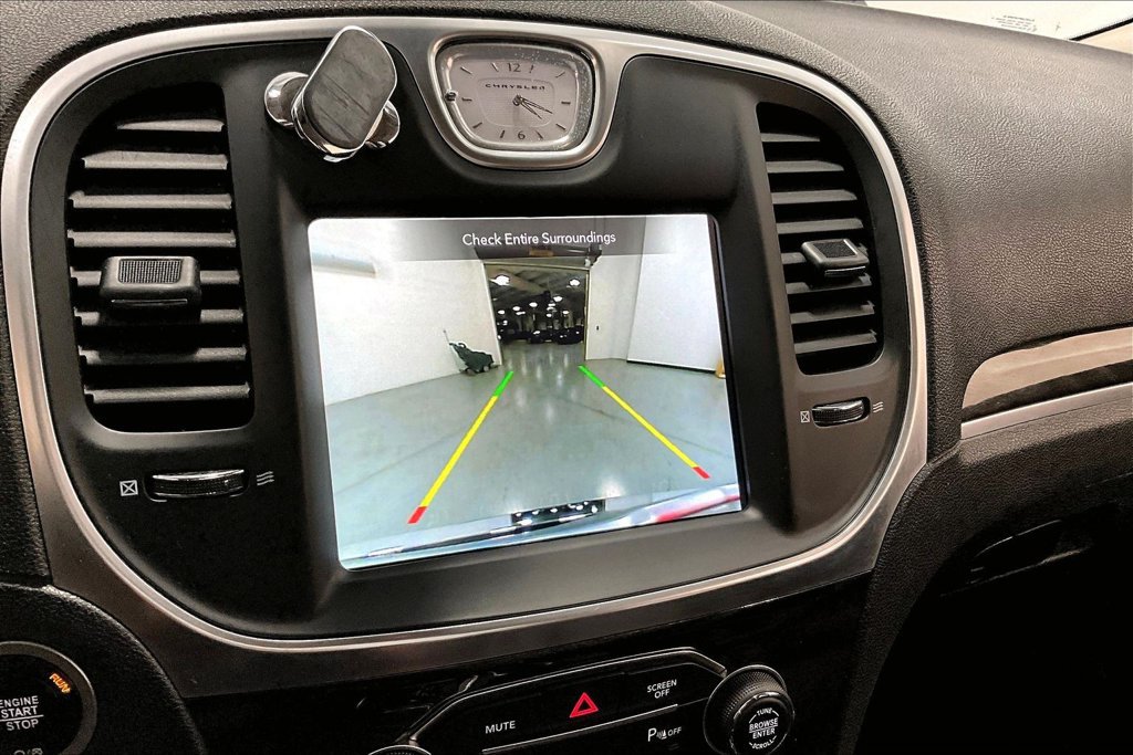 Used 2021 Chrysler 300 Touring L RWD image 27