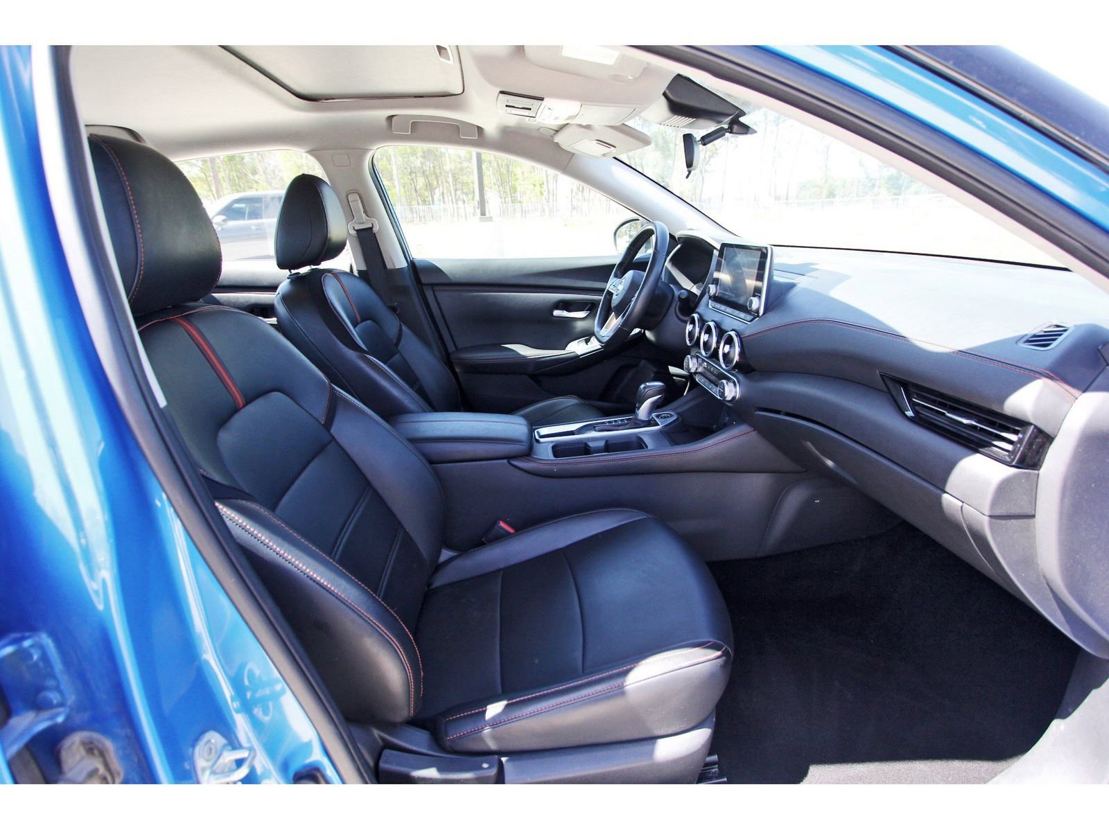 Used 2024 Nissan Sentra SR w/ SR Premium Package image 21
