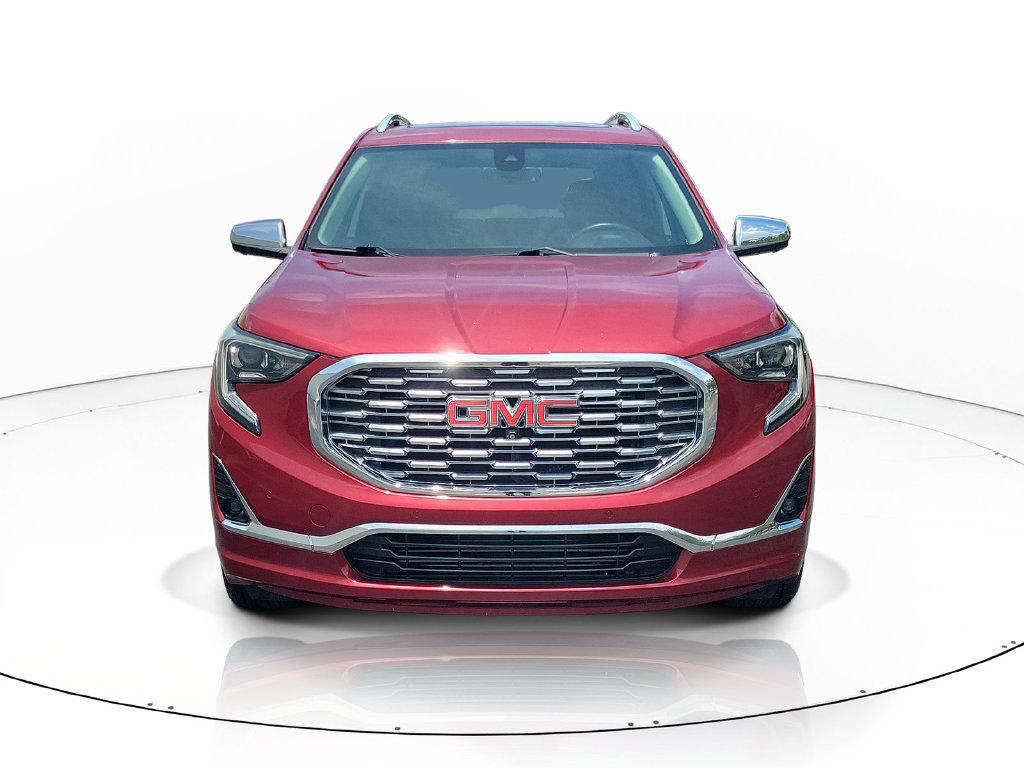 Used 2019 GMC Terrain Denali w/ Advanced Safety Package FWD image 2