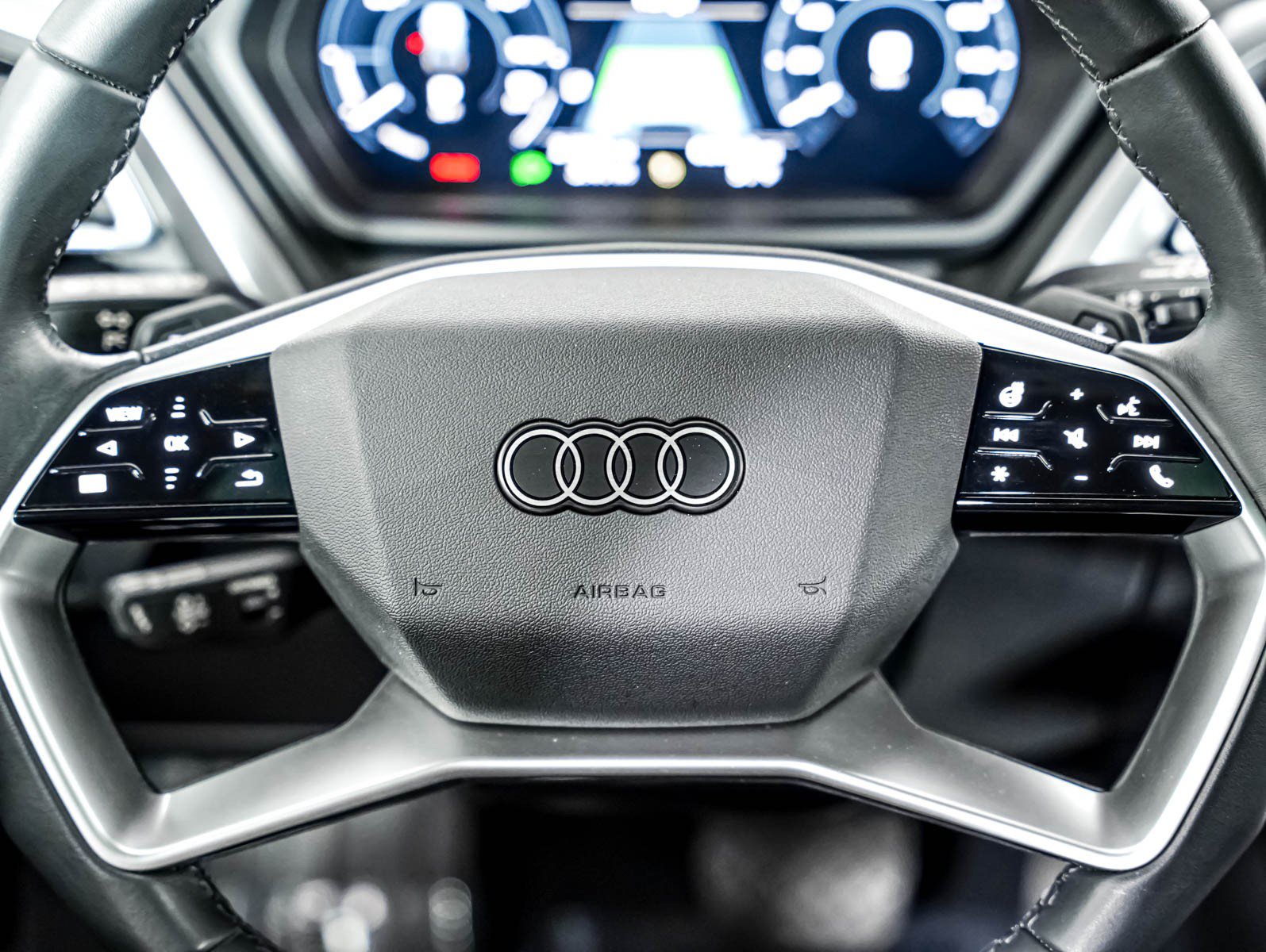 Used 2023 Audi Q4 e-tron Premium Plus RWD image 10