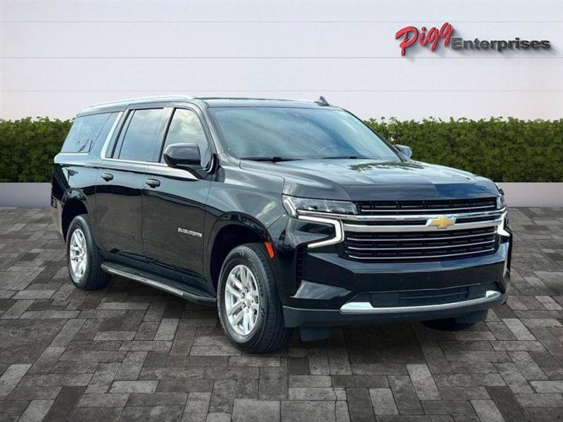 Used 2022 Chevrolet Suburban LT RWD image 6