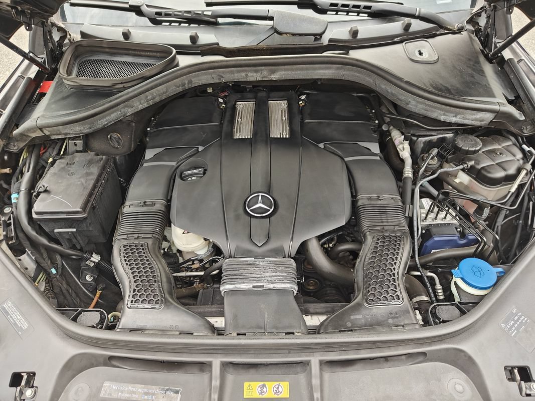 Used 2016 Mercedes-Benz GL 450 4MATIC image 32