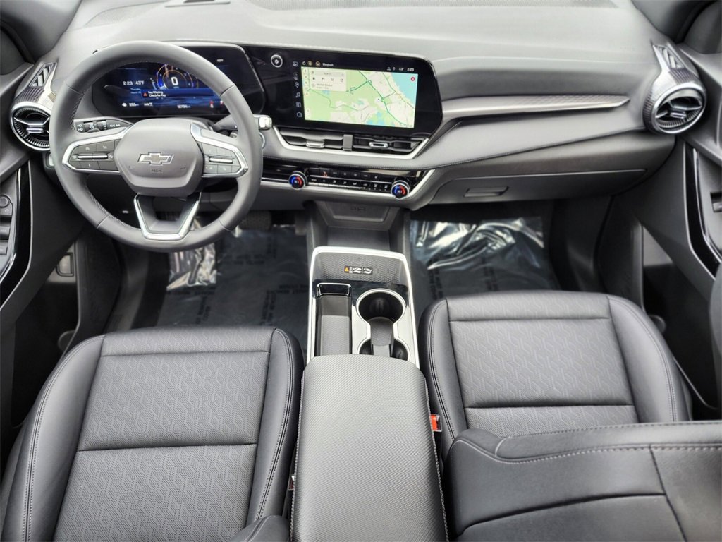 Used 2025 Chevrolet Equinox LT w/ Convenience Package II image 10