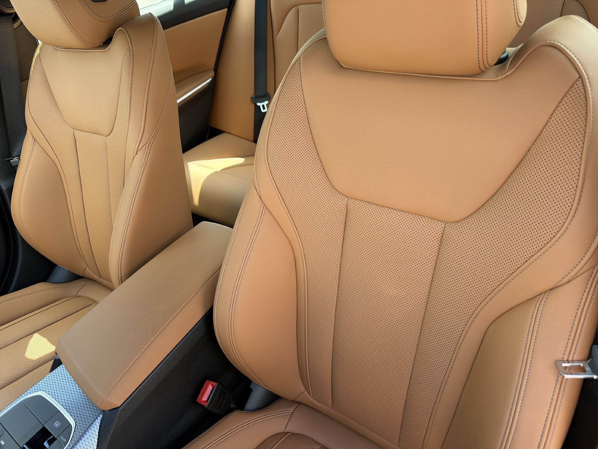 Used 2025 BMW M340i RWD image 23