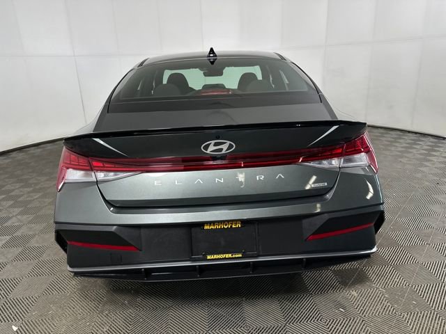 Certified 2025 Hyundai Elantra SEL image 35