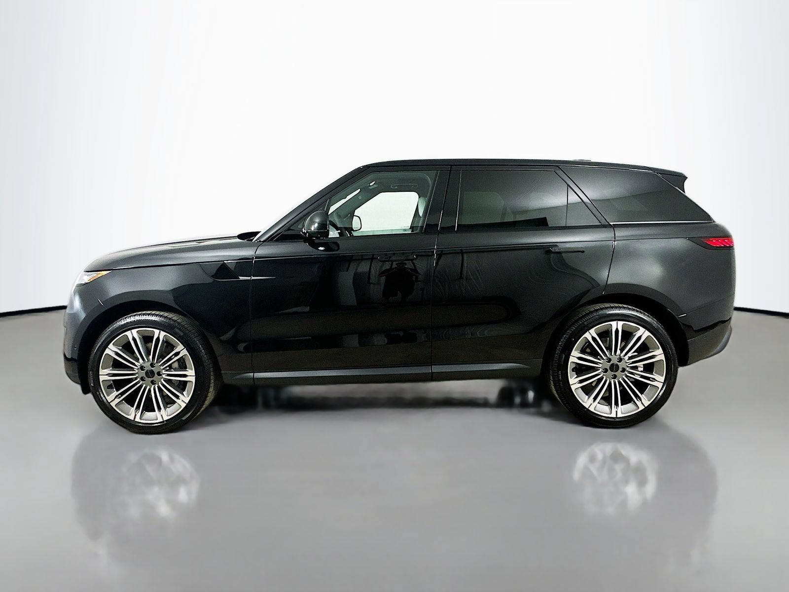 New 2026 Land Rover Range Rover Sport SE AWD/4WD image 8