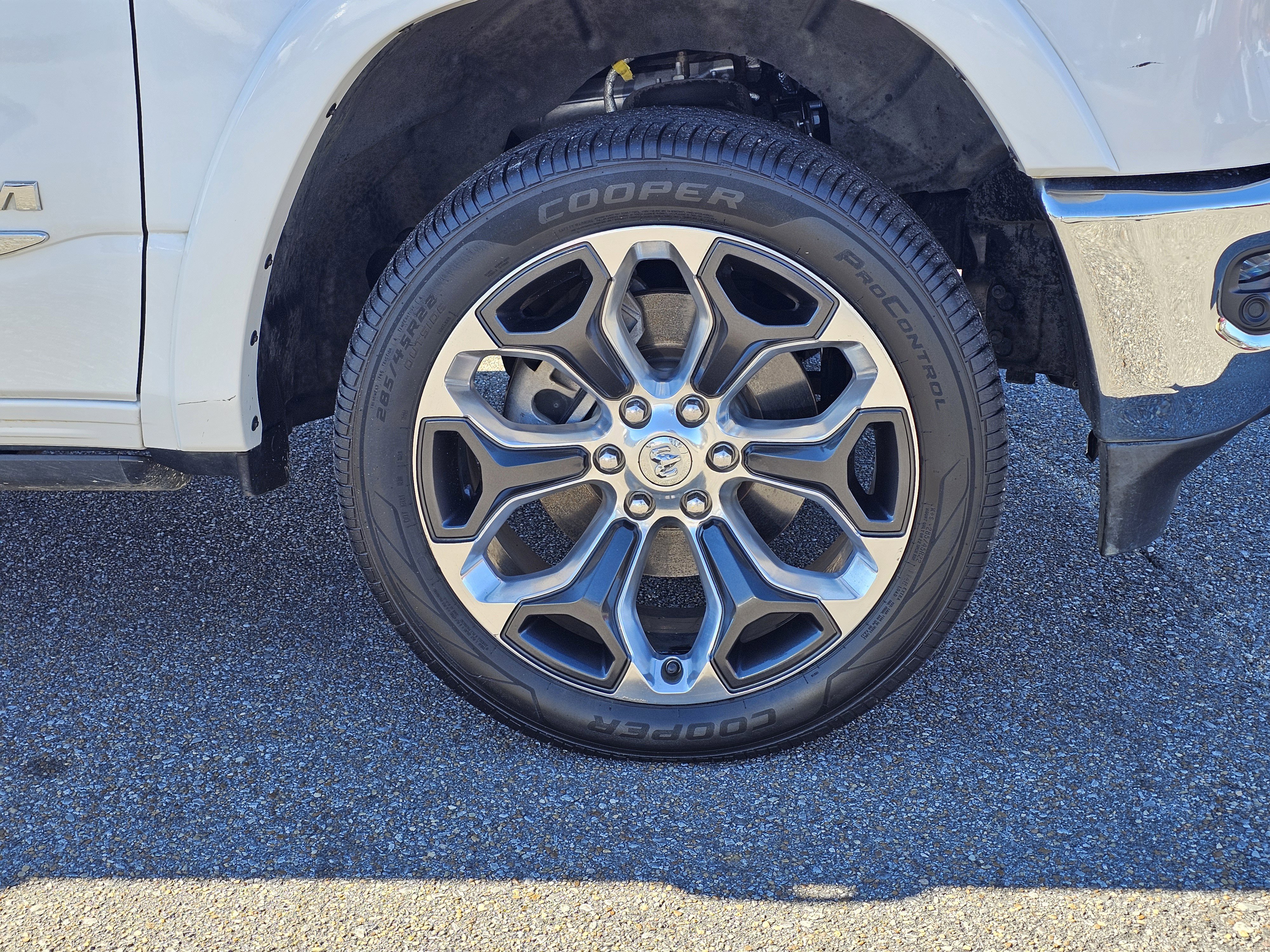 Used 2022 RAM 1500 Limited image 7