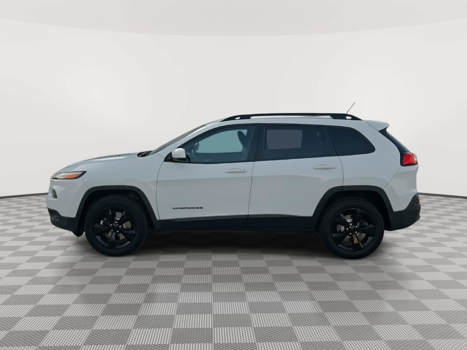Used 2017 Jeep Cherokee High Altitude AWD/4WD image 10