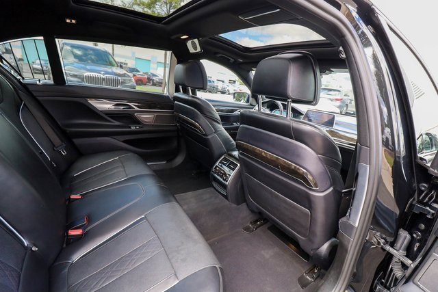 Used 2017 BMW 750i xDrive image 61