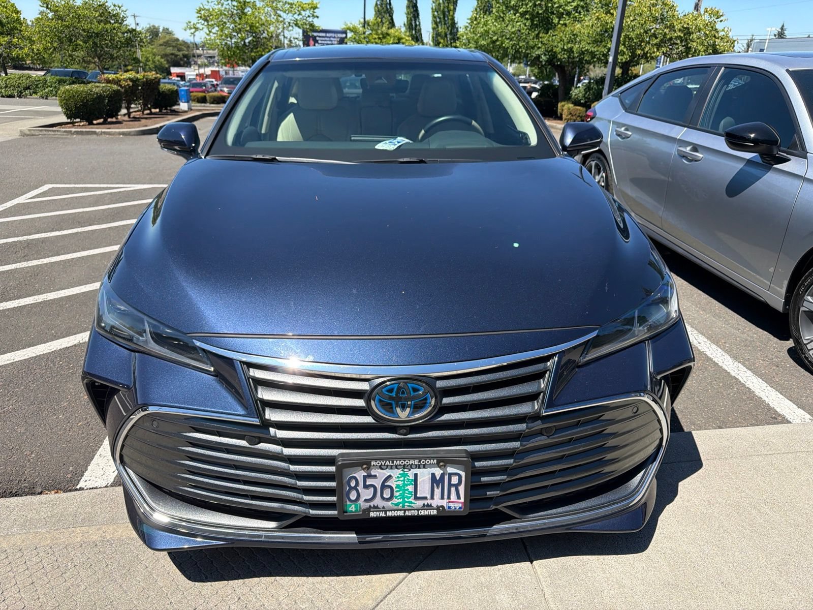 Used 2019 Toyota Avalon Limited w/ Advanced Safety Package FWD image 2