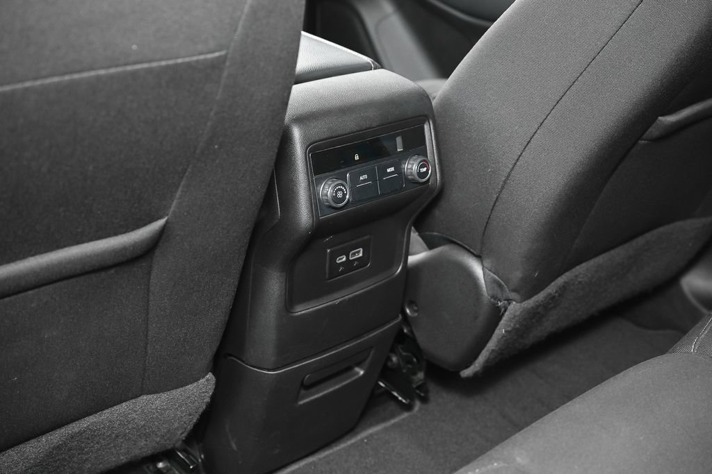 Used 2022 GMC Acadia SLE FWD image 37