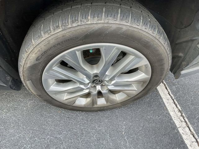 Used 2021 Toyota Highlander Limited image 6