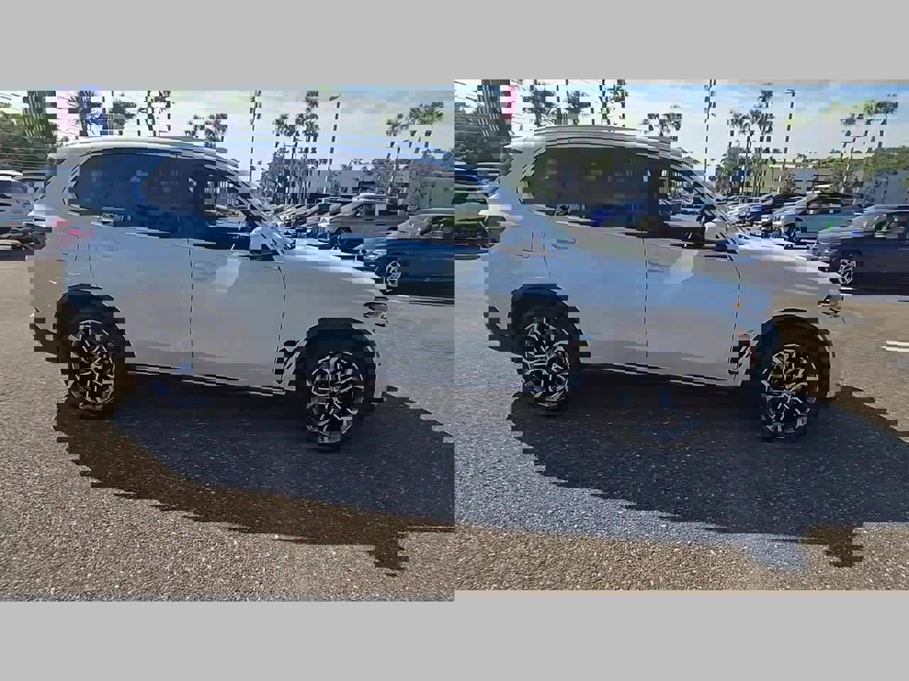 Certified 2025 BMW X5 xDrive50e w/ Premium Package image 31