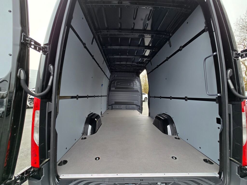 New 2025 Mercedes-Benz Sprinter 2500 image 15