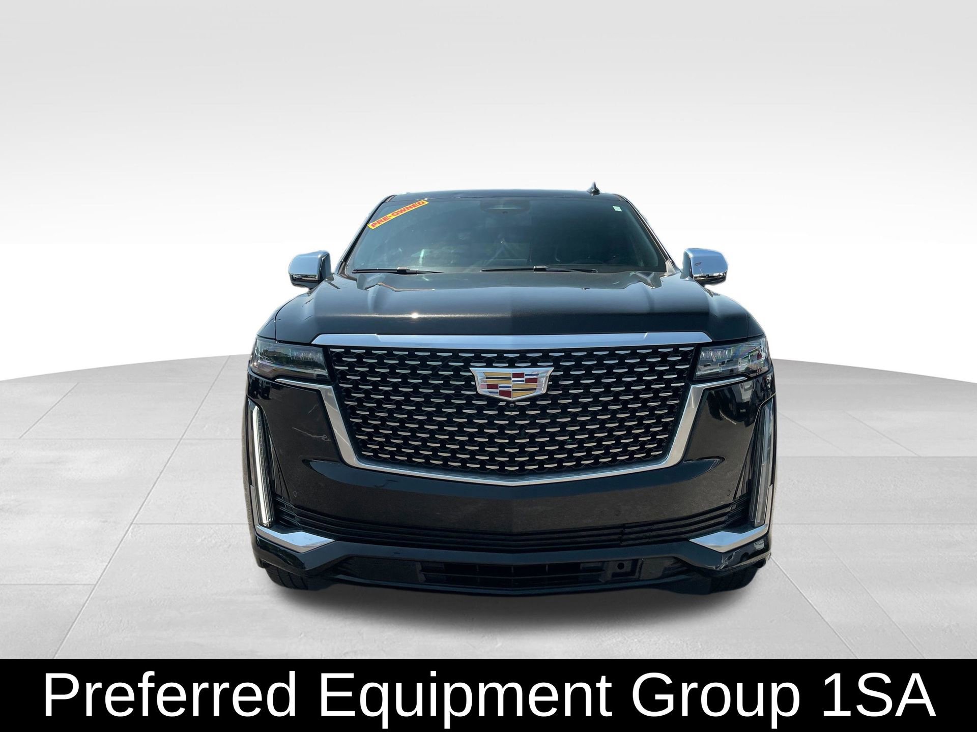 Used 2021 Cadillac Escalade Luxury image 2