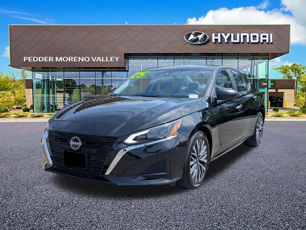 Used 2025 Nissan Altima 2.5 SV image 7