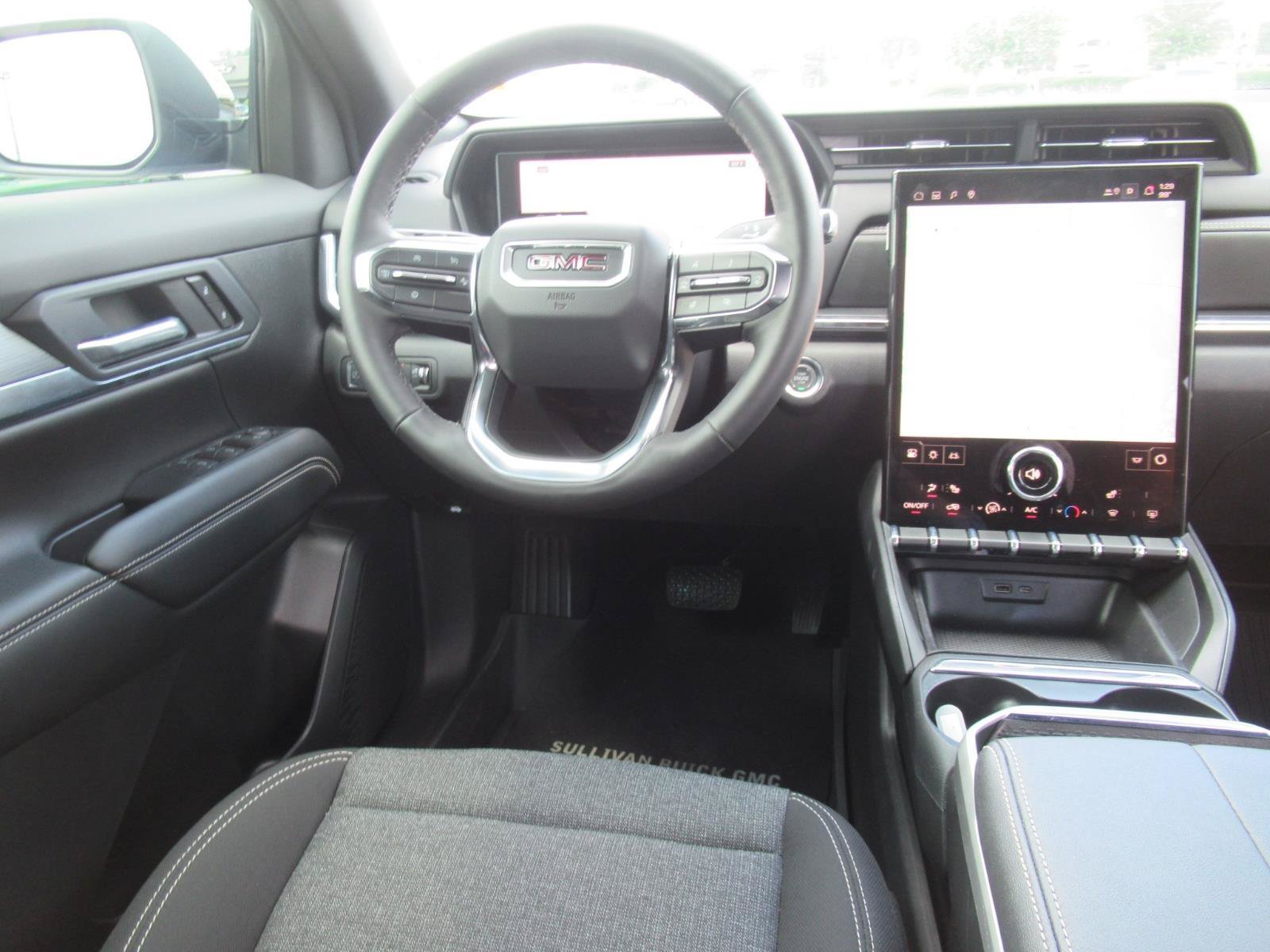 Used 2026 GMC Terrain Elevation w/ Black Edition FWD image 13