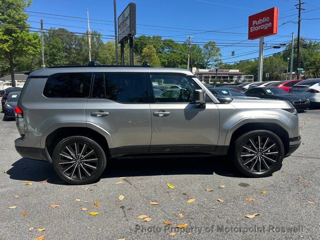 Used 2024 Lexus GX 550 w/ Accessory Package (Z1) AWD/4WD image 8